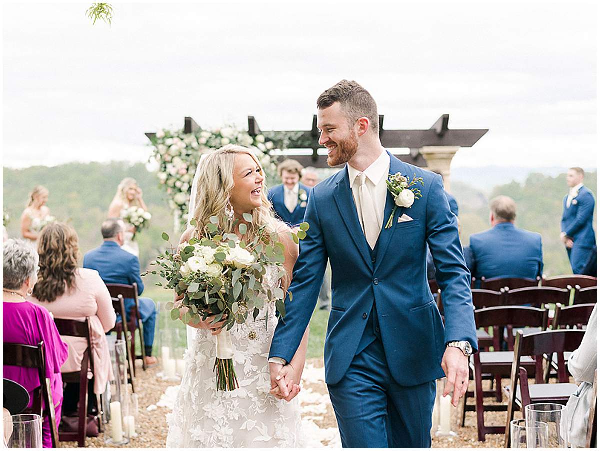 Timeless ceremony at Chateau Selah