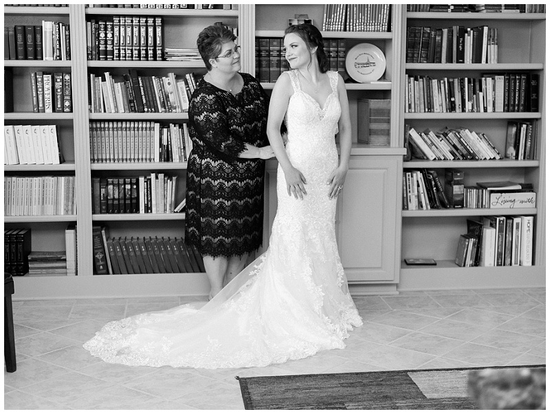 bride putting on veil Blountville TN