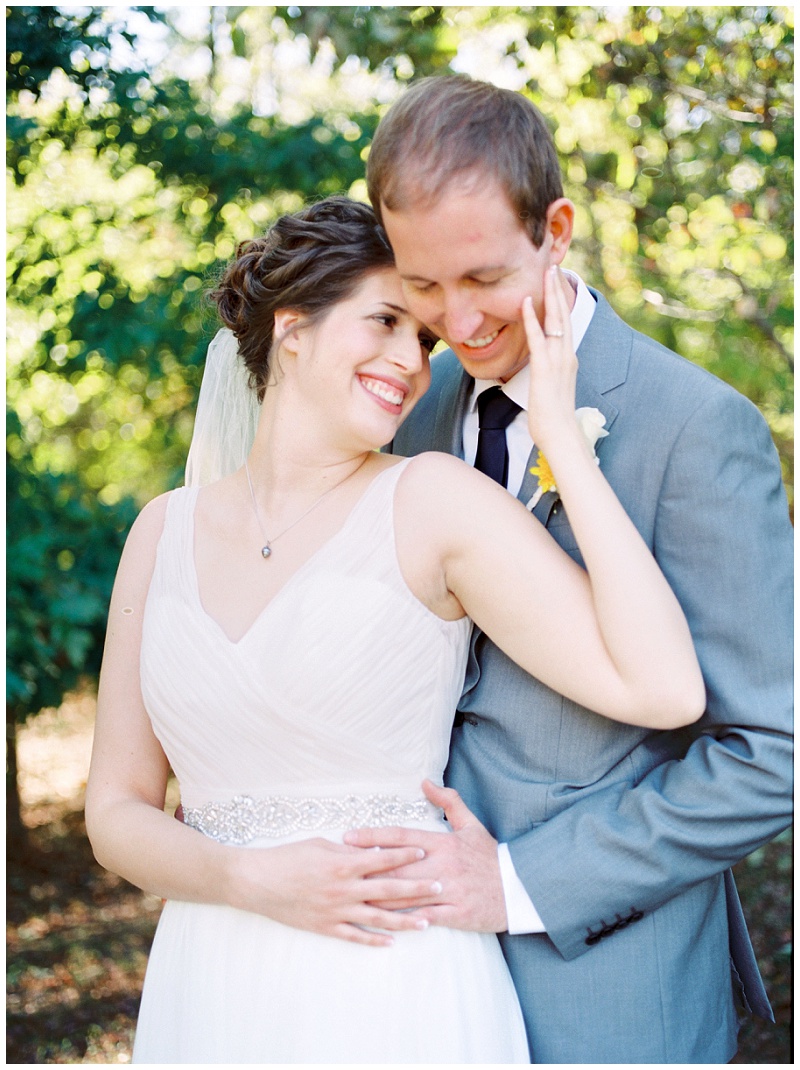 barn wedding couple portraits Tennessee