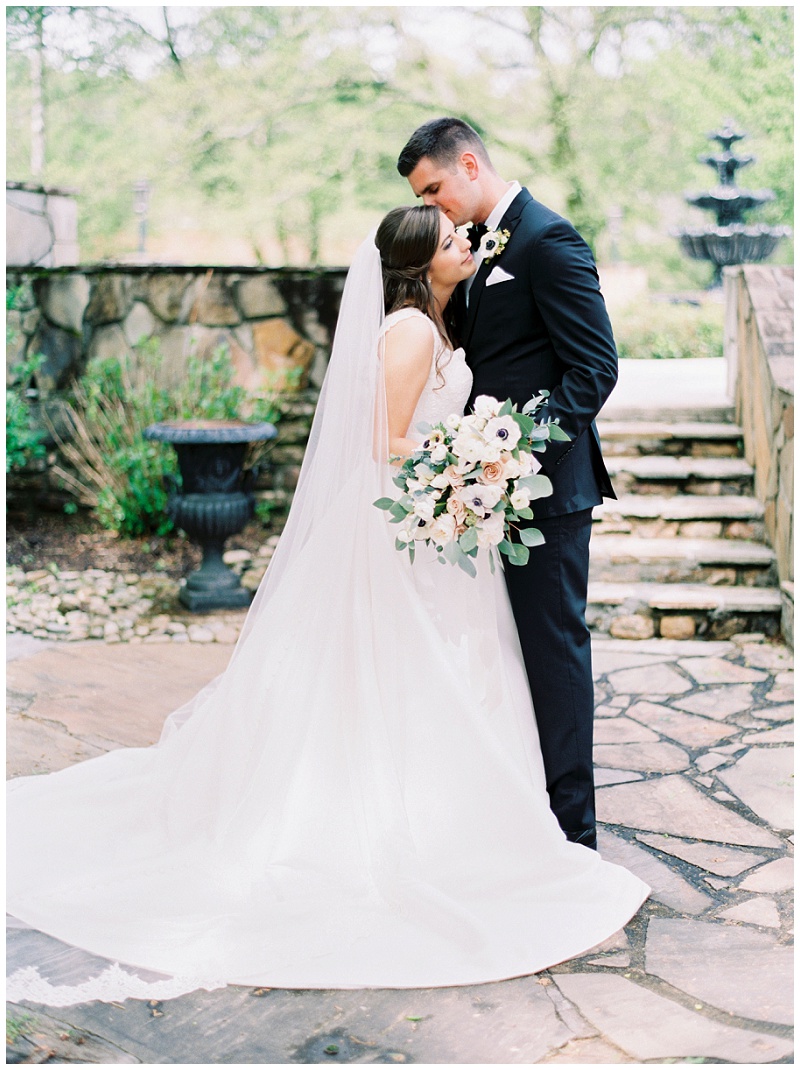 timeless bride and groom Knoxville photographer
