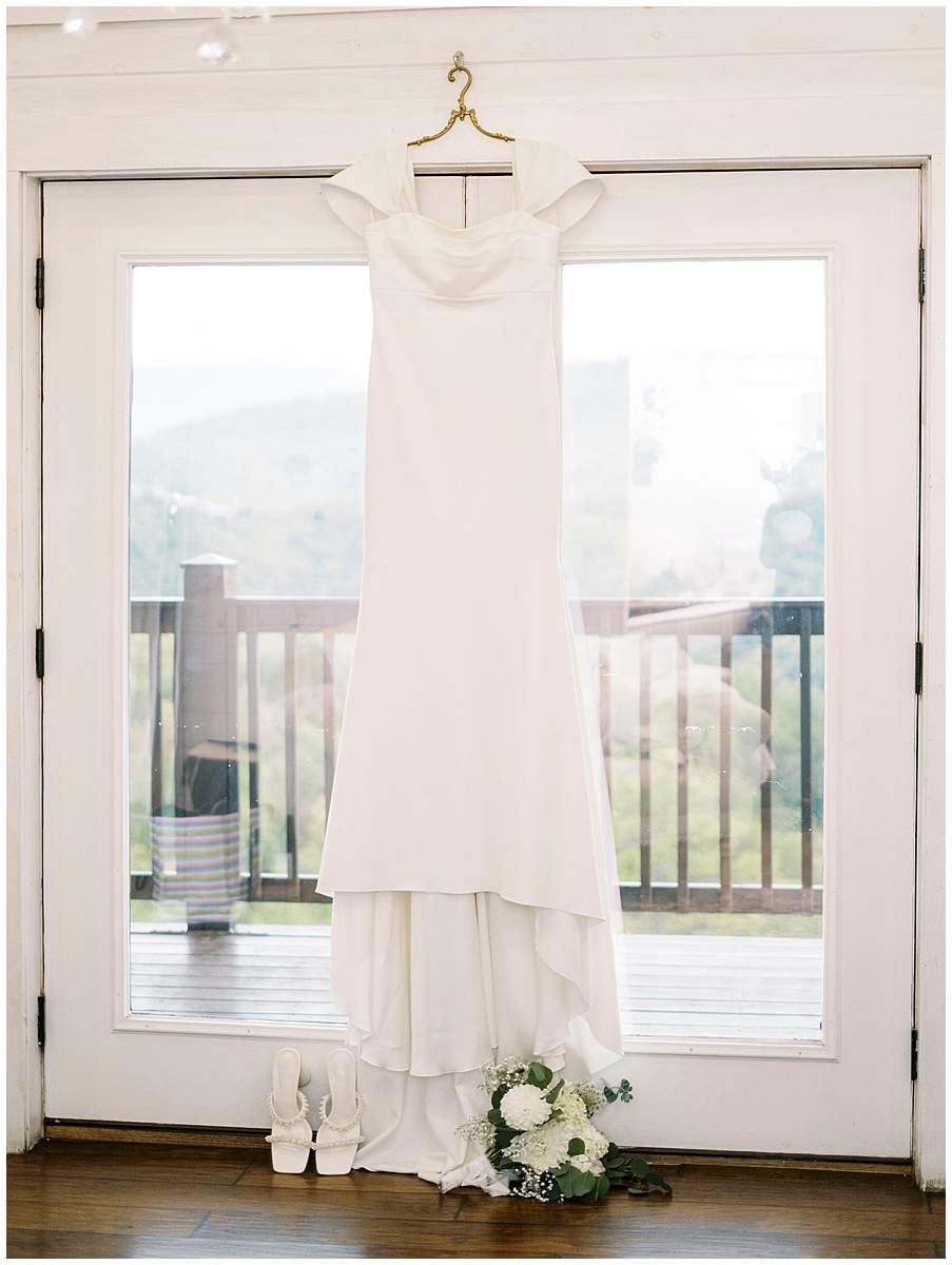bride dress detail Magnolia Venue wedding bride dress detail Magnolia Venue wedding
