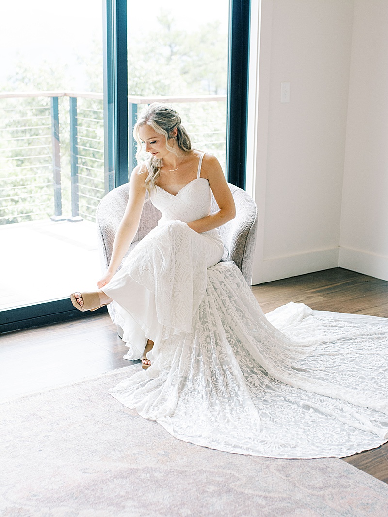 bride portrait getting ready Tennessee bride portrait getting ready Tennessee