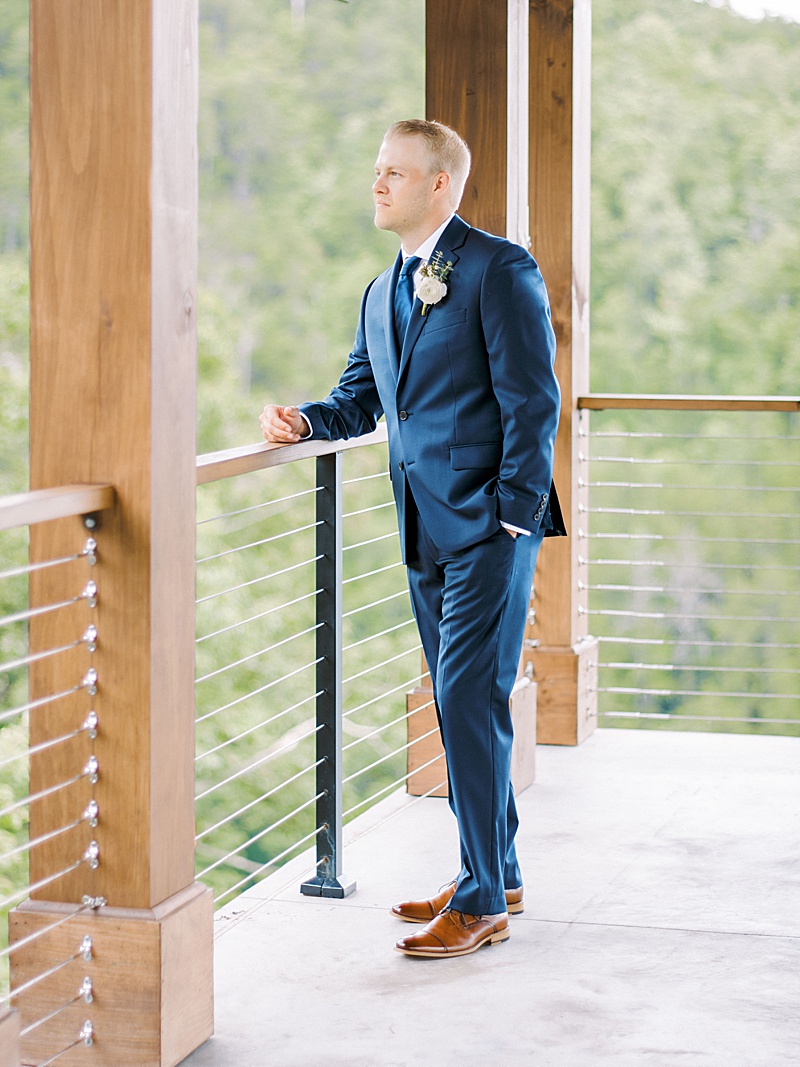 groom fun poses Tennessee wedding groom fun poses Tennessee wedding