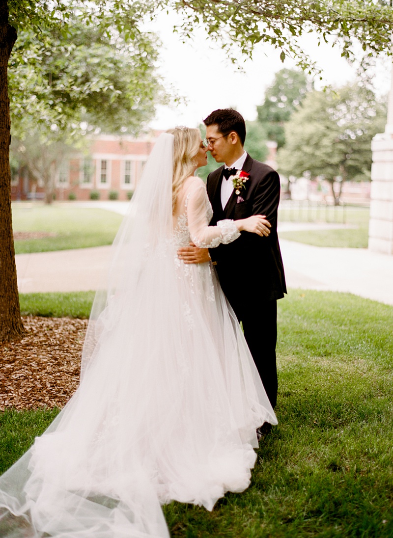 joyful newlywed photos Gallery venue joyful newlywed photos Gallery venue