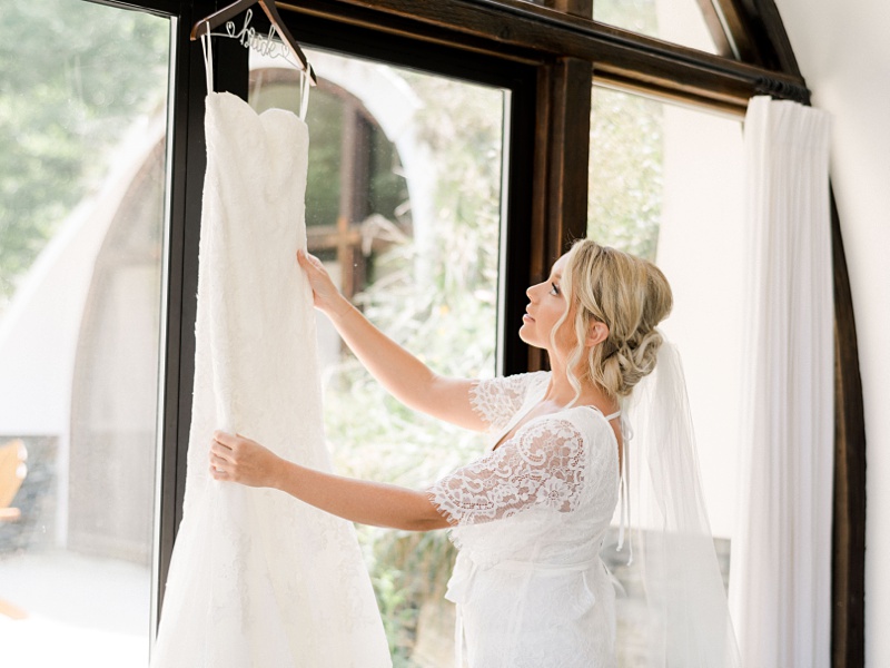 bride getting ready Waterstone Johnson City TN bride getting ready Waterstone Johnson City TN