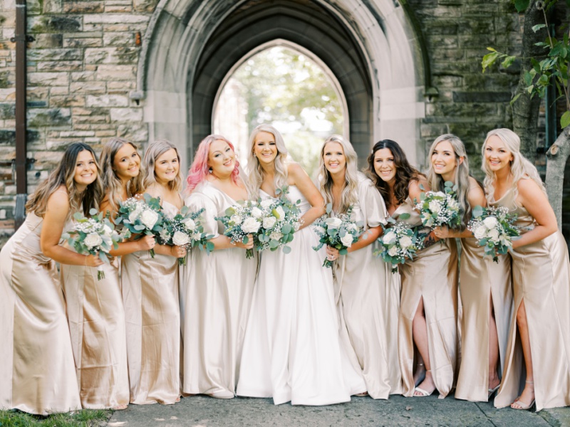 bride and groom love story photos Nashville