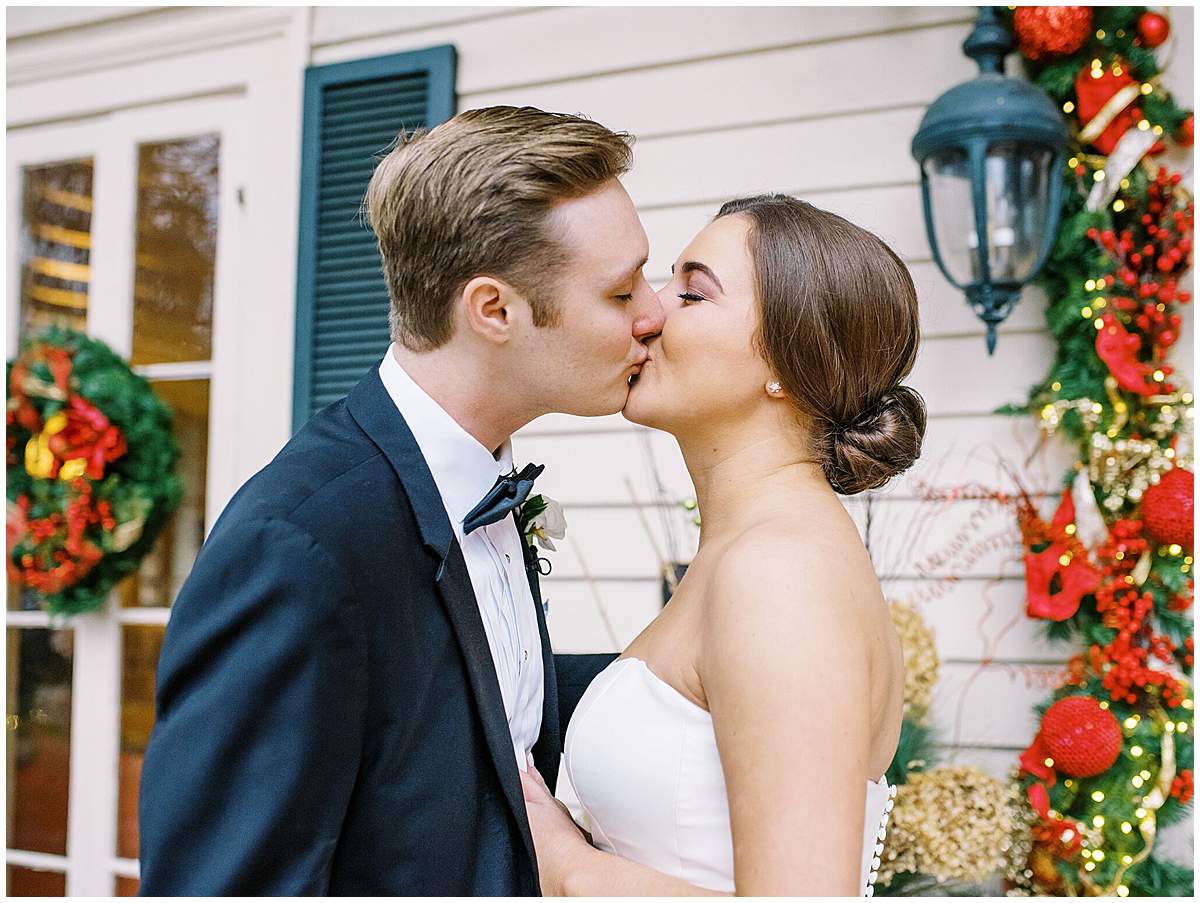 newlywed portraits Mississippi wedding venue