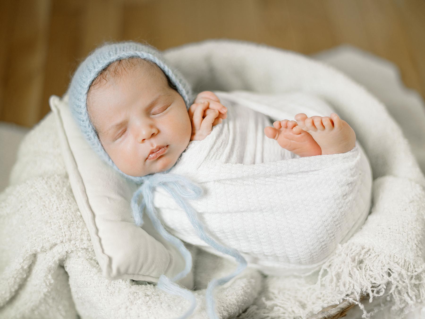 In-home newborn session capturing studio style newborn portraits in Kingsport