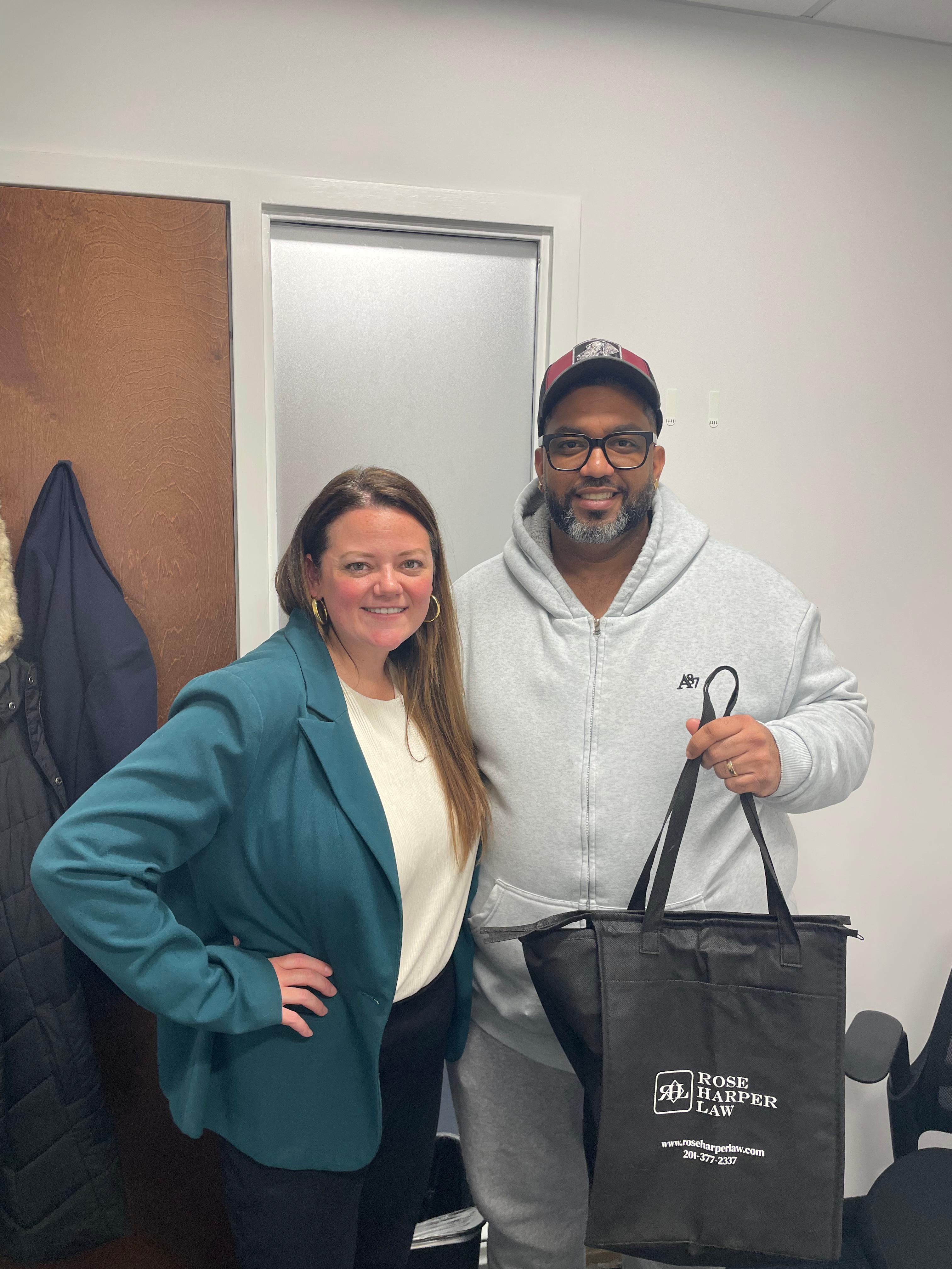 Cliente satisfecho con compensación — Rose Harper Law abogada lesiones personales Bronx