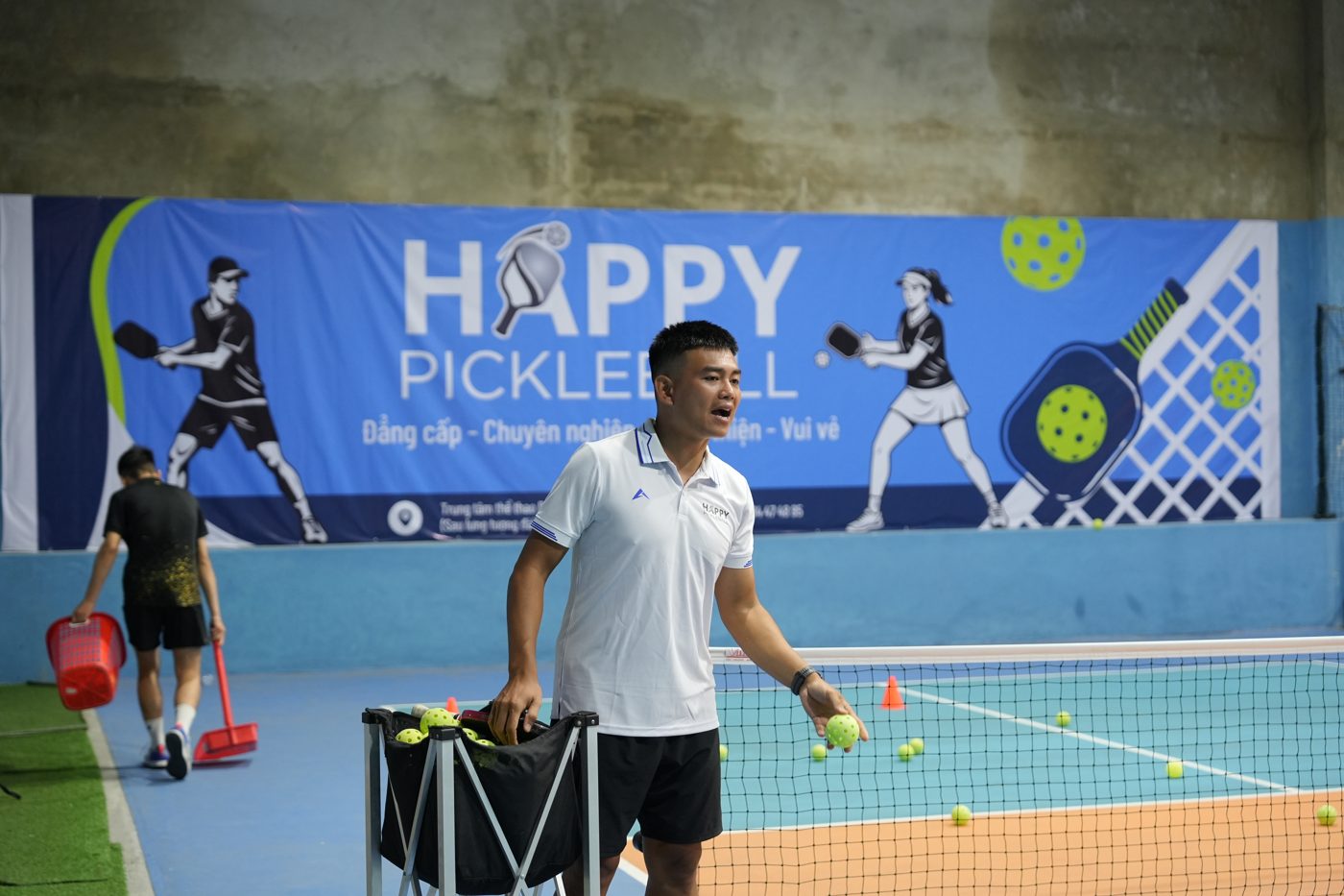 Một buổi tập Pickleball trên sân cùng HLV Lương Chí Bảo