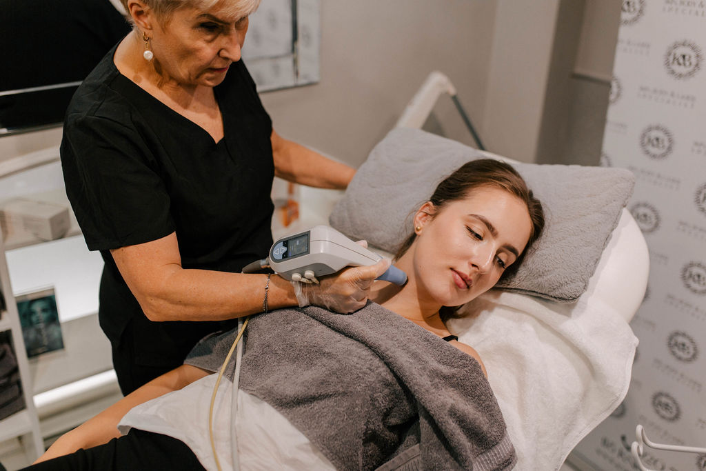 Exilis Face radiofrequency skin tightening treatment session at Knightsbridge Advanced Beauty