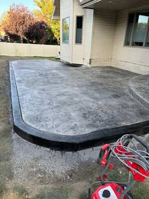 {{ custom_values.service_3 }} in {{custom_values.area_3})