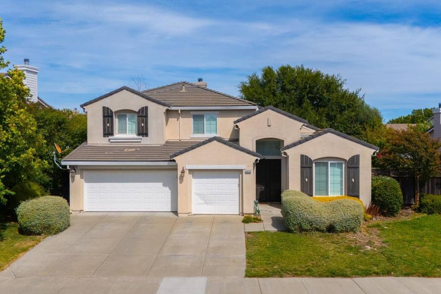 2215 Folsom Fair Circle, Dixon