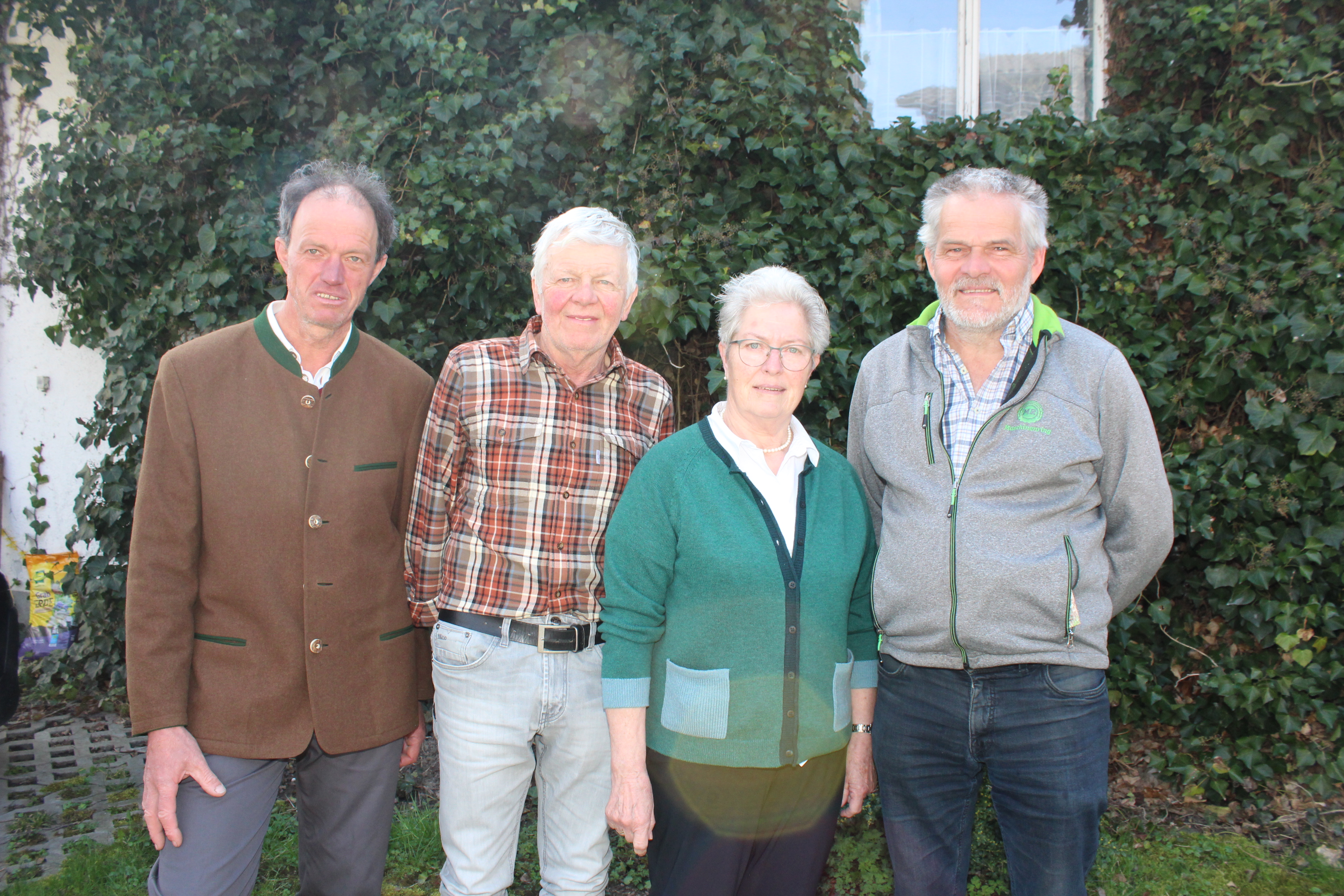 Martin mit den Ehrenmitglieder