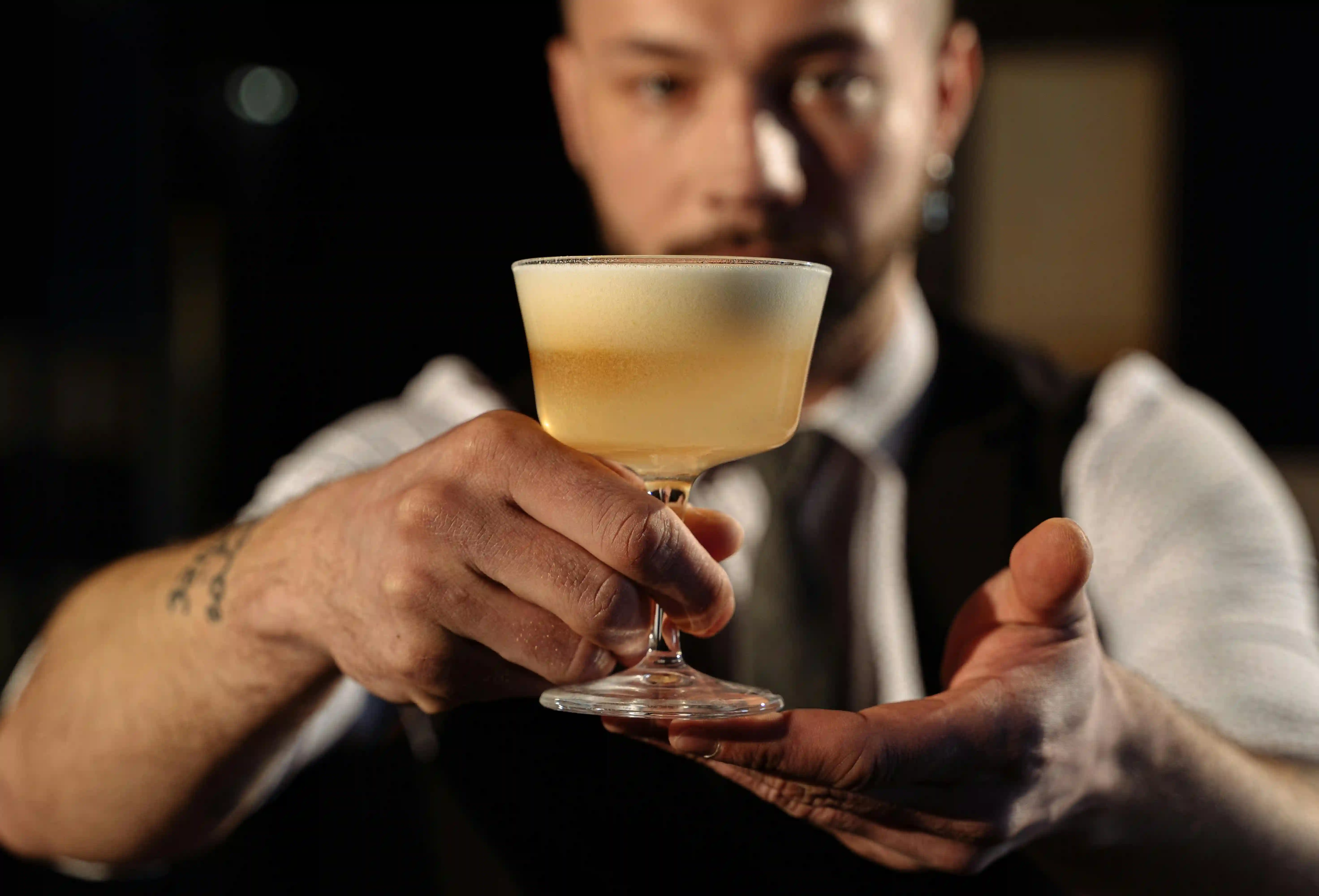Bar services setting