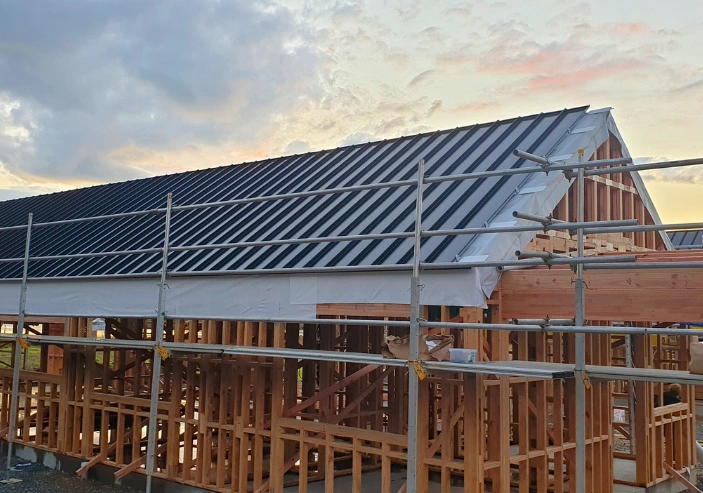 Professional longrun roofing finish on Whangarei home