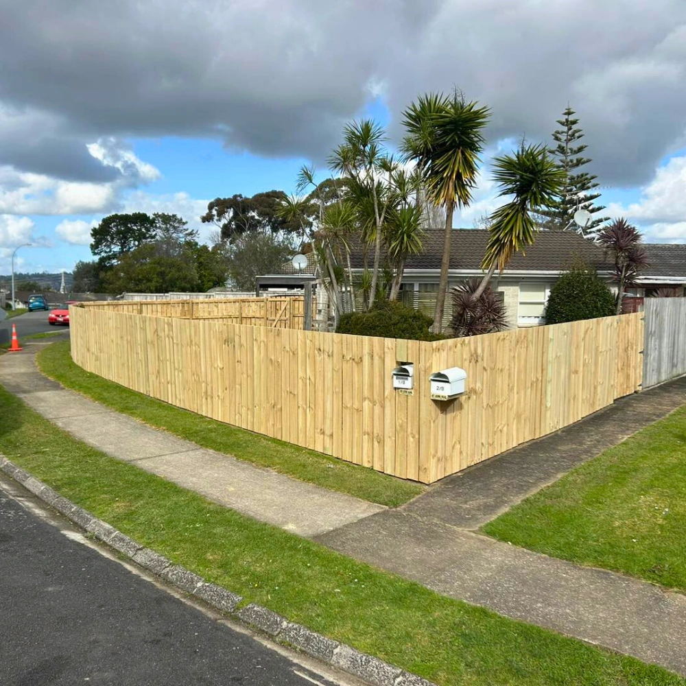 Auckland timber fence installation on residential property by Backdrop Landscapes