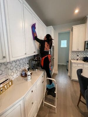 {{ custom_values.service_1 }} in {{custom_values.area_7})