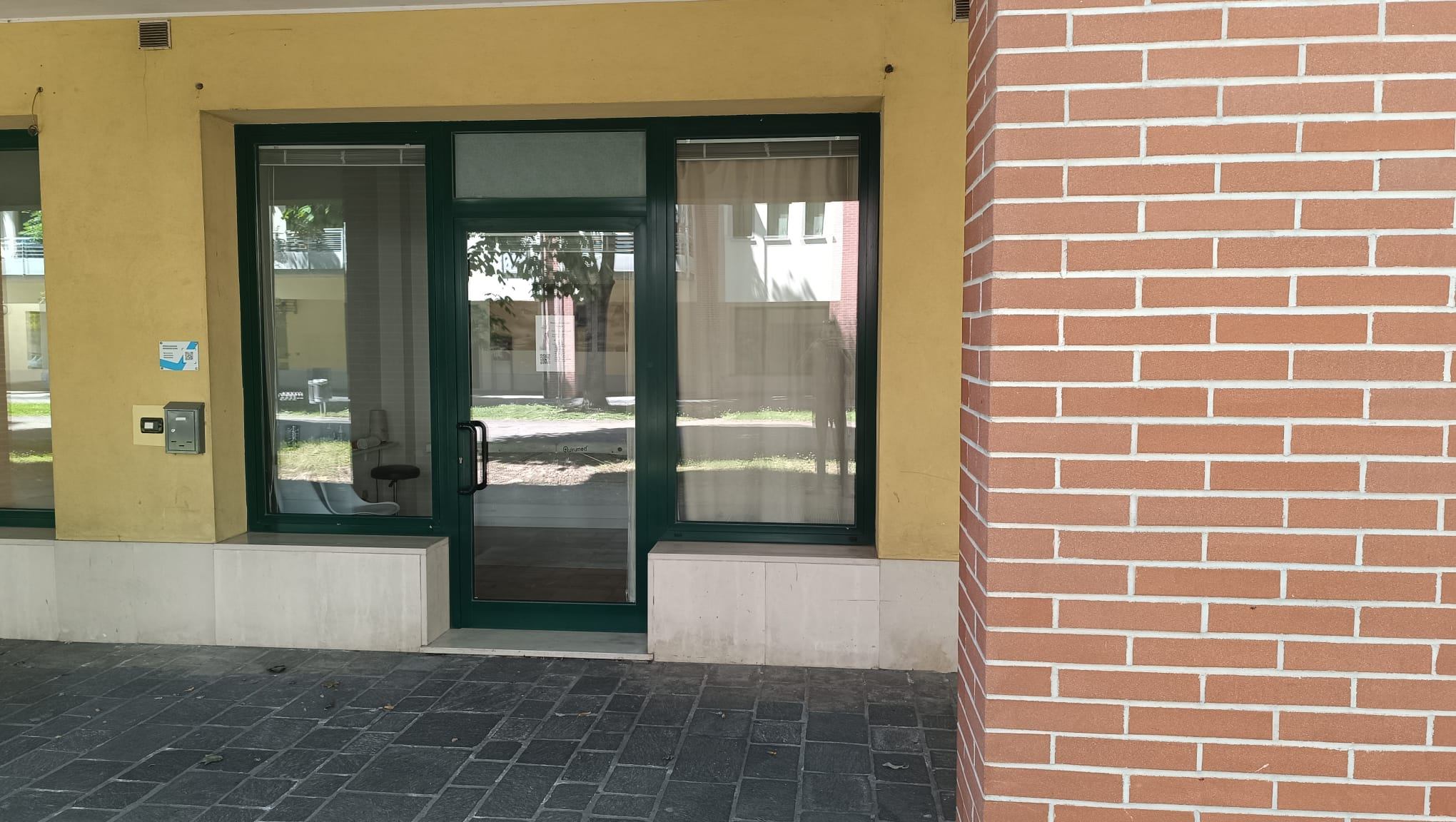 L'ingresso dello studio in Piazza Aldo Moro