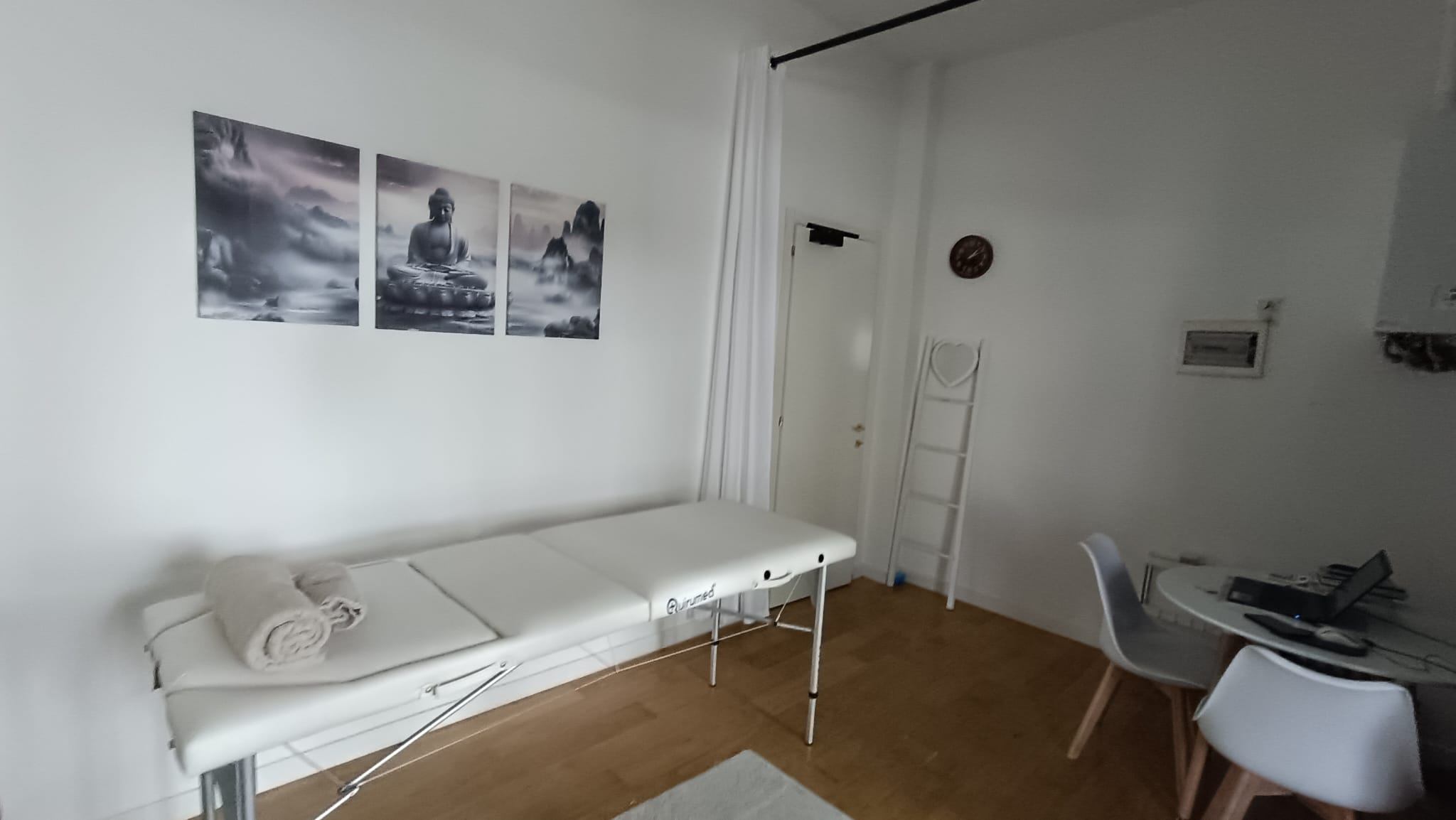 La cabina massaggi con luce naturale