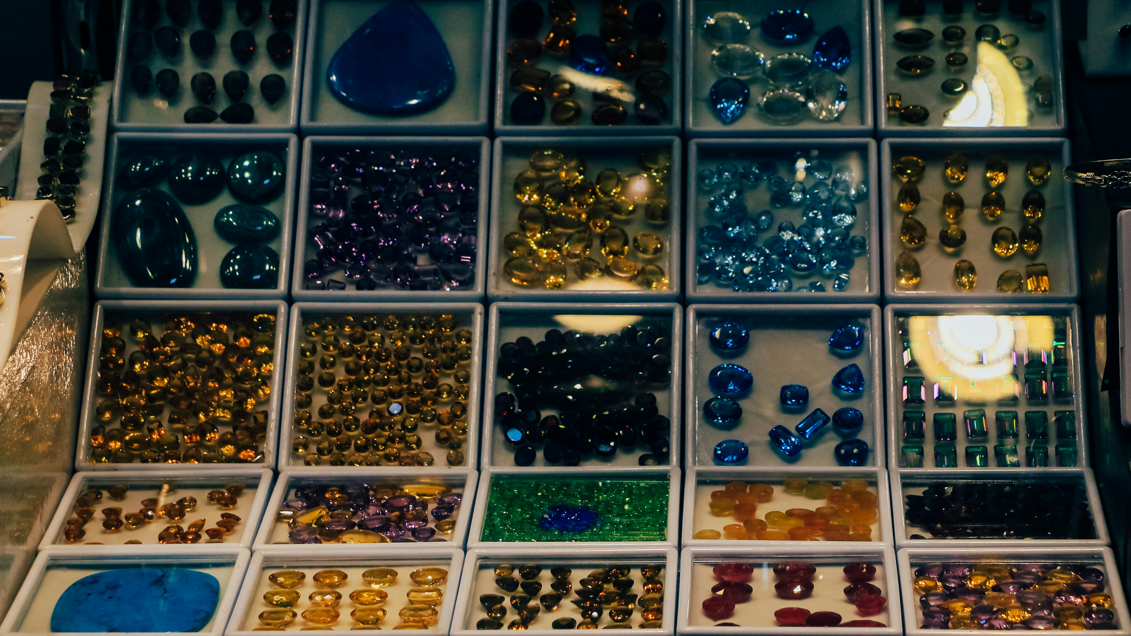 Loose Gemstones
