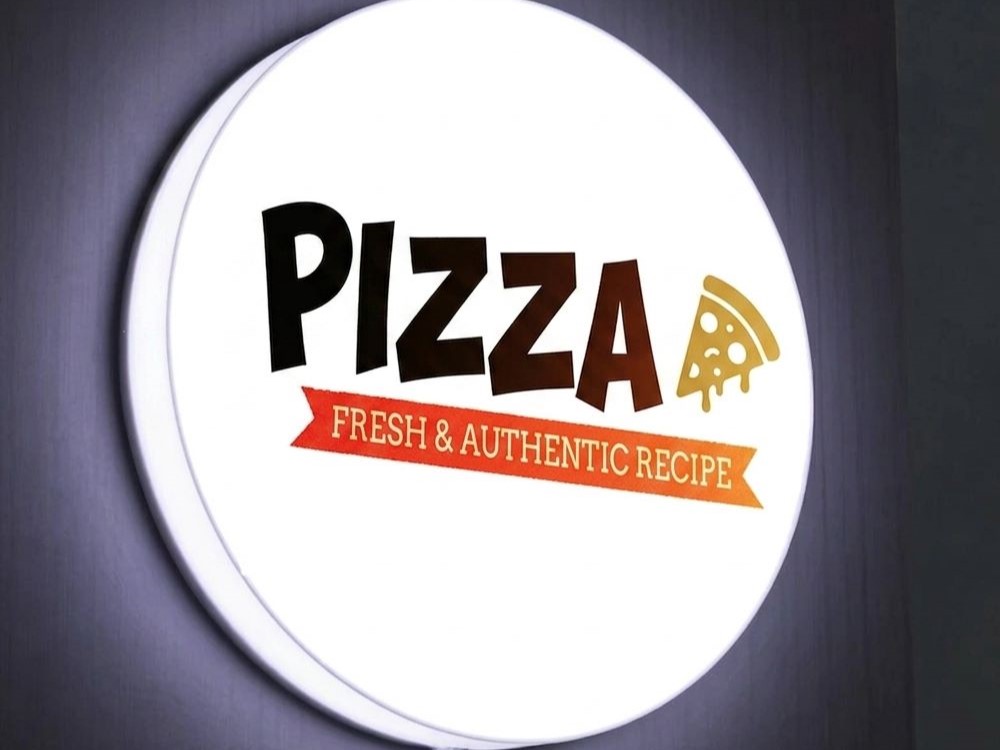 <h3>Lightbox and LED panels</h3>