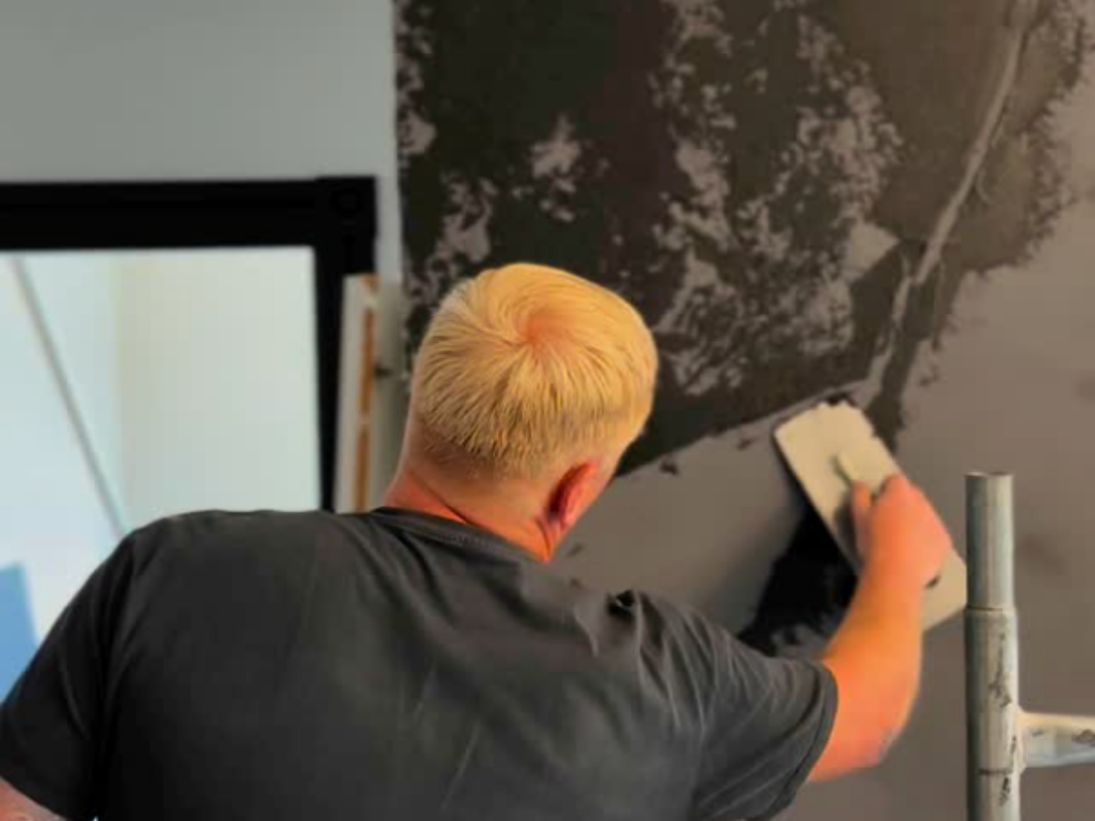 Venetian plaster work completed by an Italiwalls student