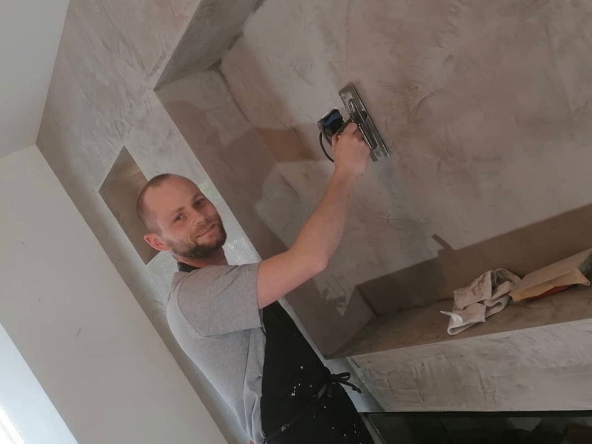 Venetian plaster work completed by an Italiwalls student