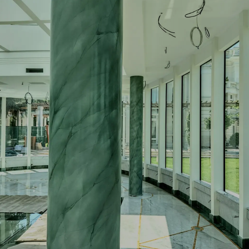 Blended marble effect with shadowing creating depth behind the veining