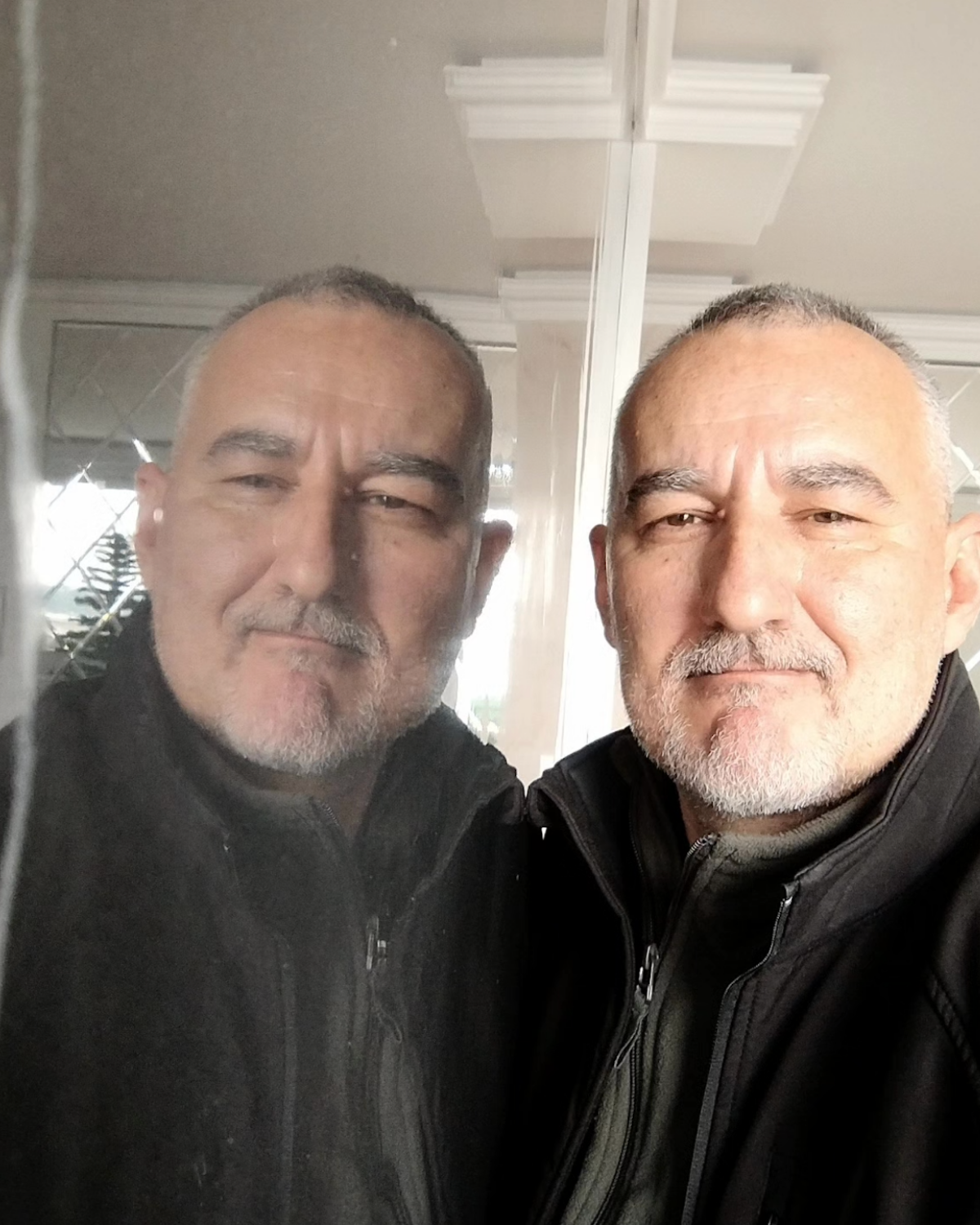 Zeljko, Serbian master craftsman and Italiwalls in-person training instructor