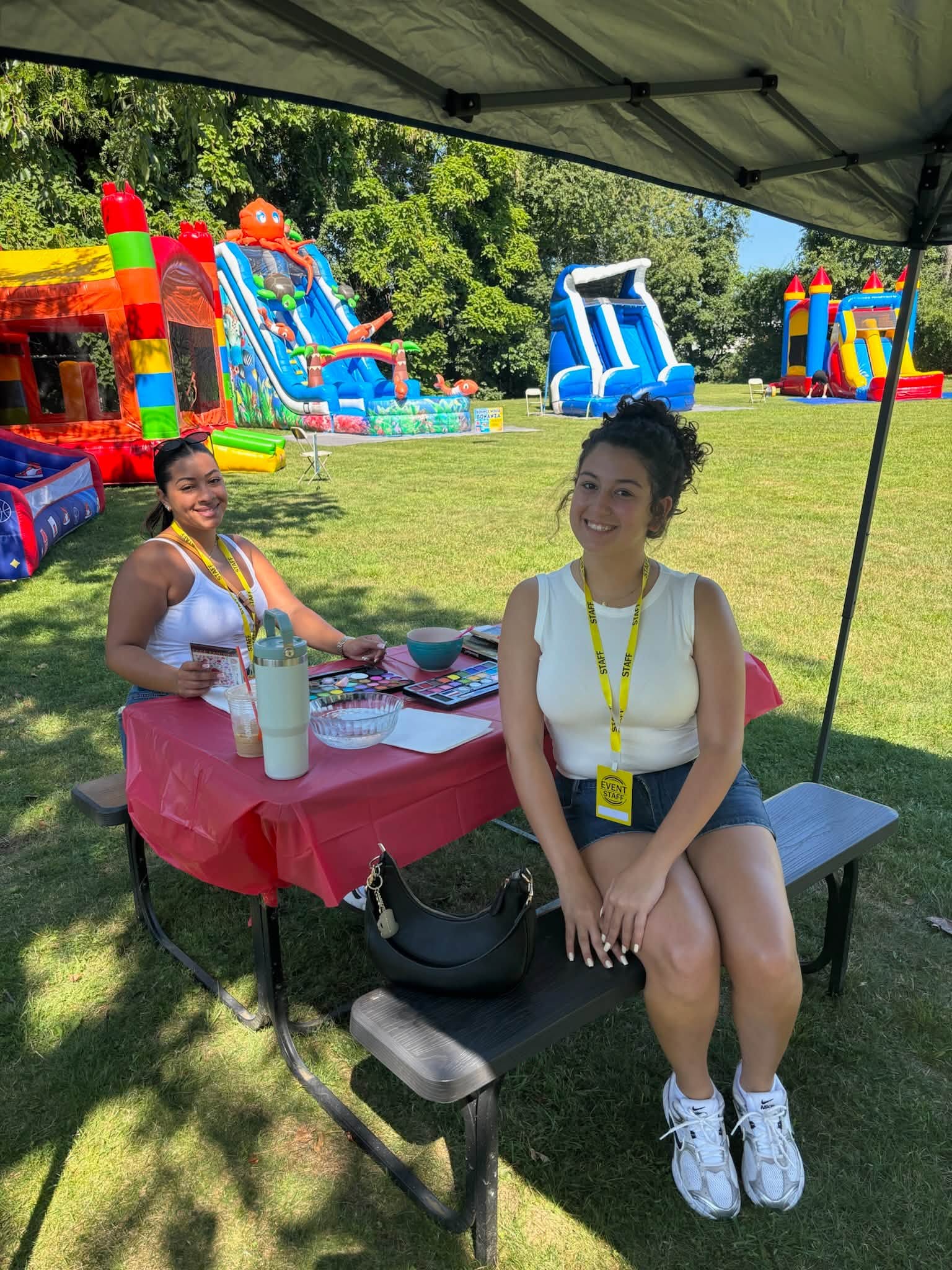 Volunteers & Families — Photo 02