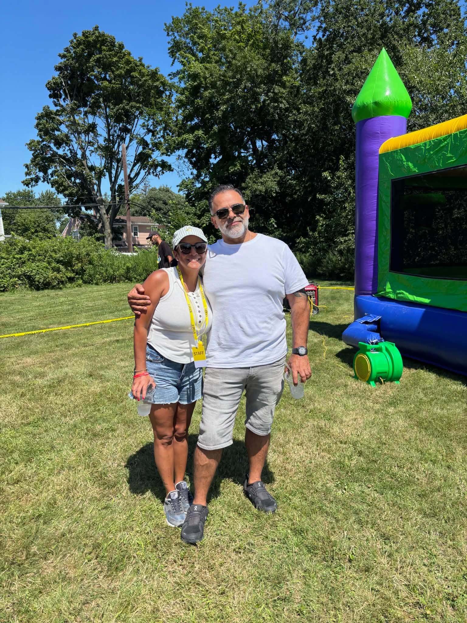 Volunteers & Families — Photo 05