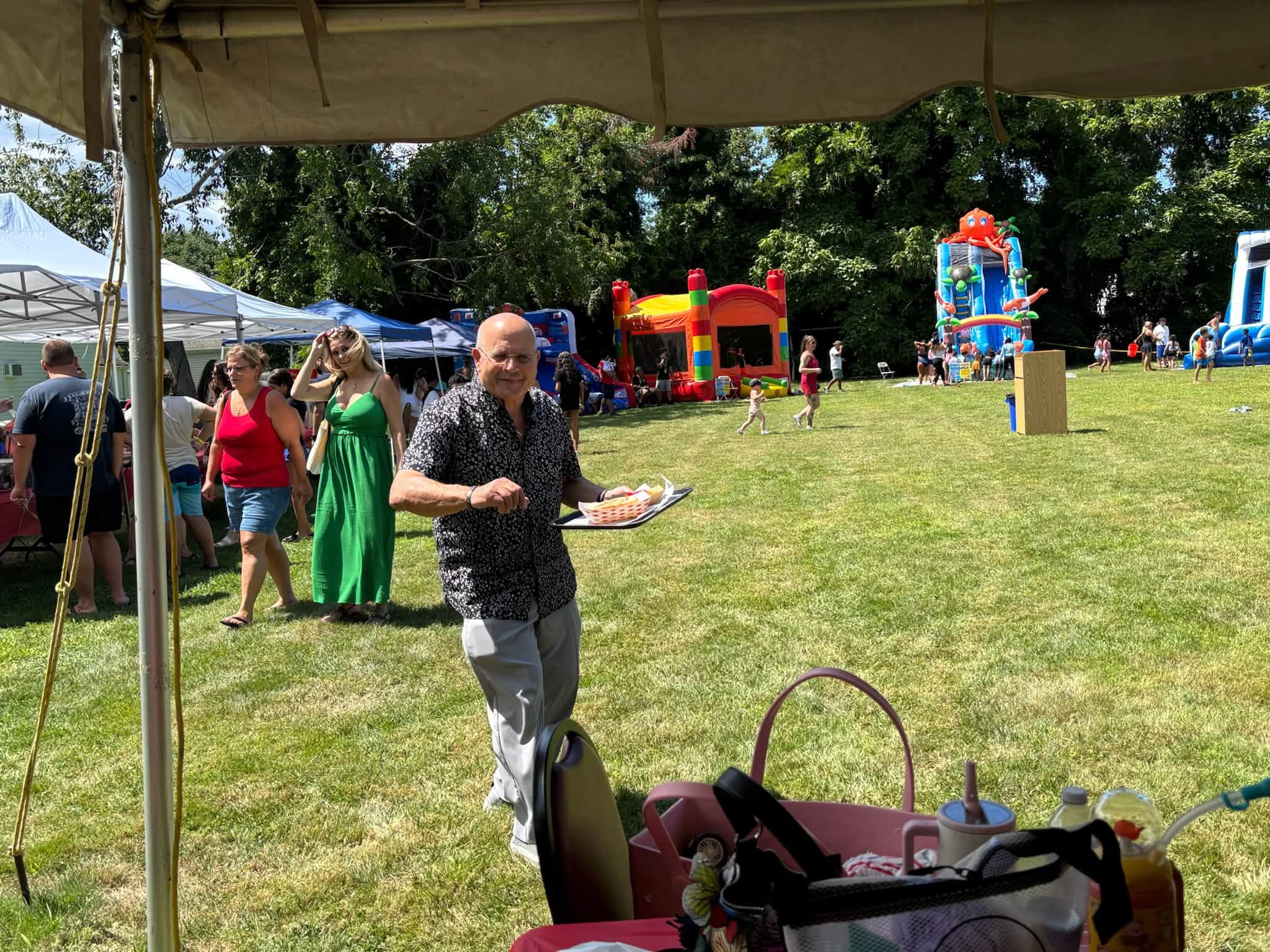 Volunteers & Families — Photo 06