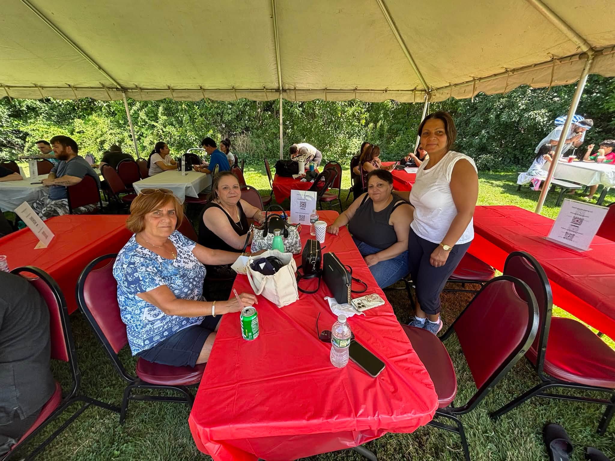 Volunteers & Families — Photo 16