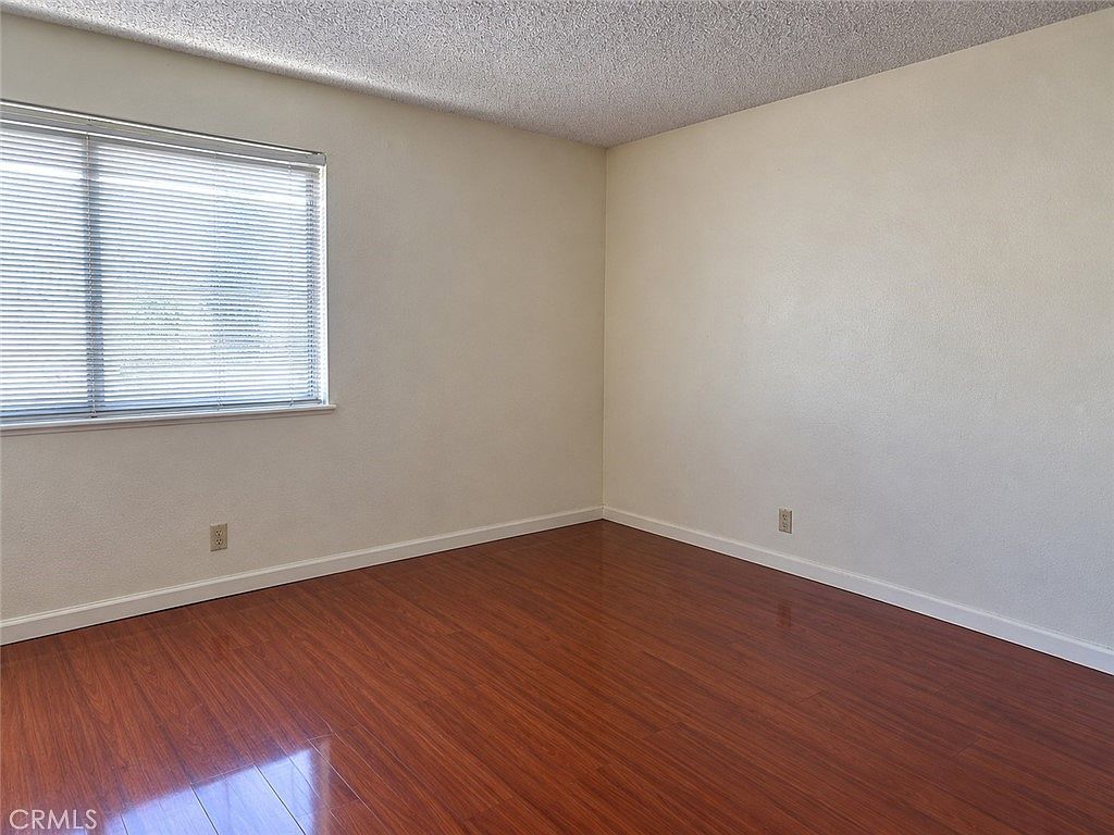 Home interior photo 8