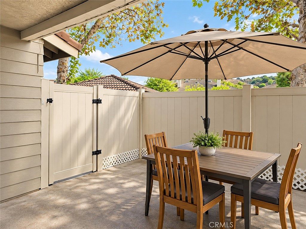 Home interior photo 14