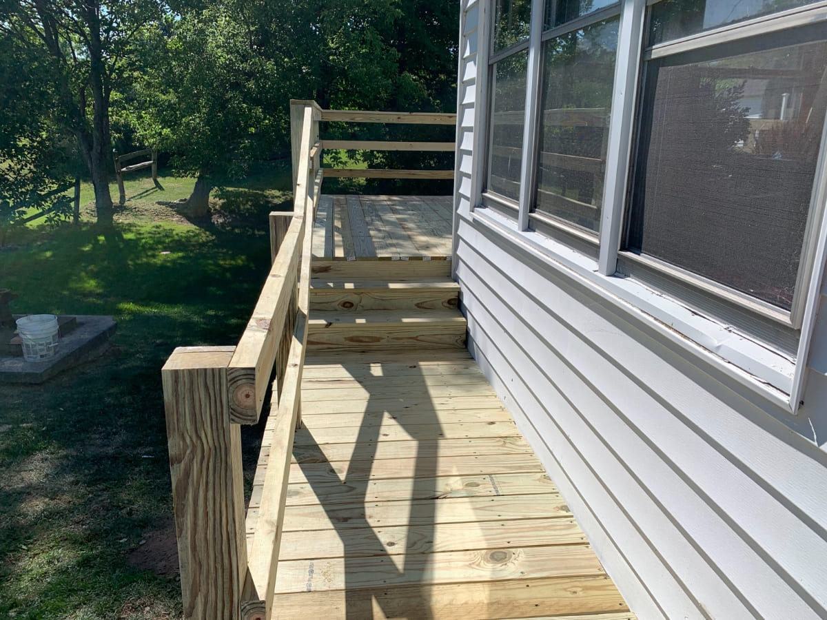 side veranda with beautiful house siding