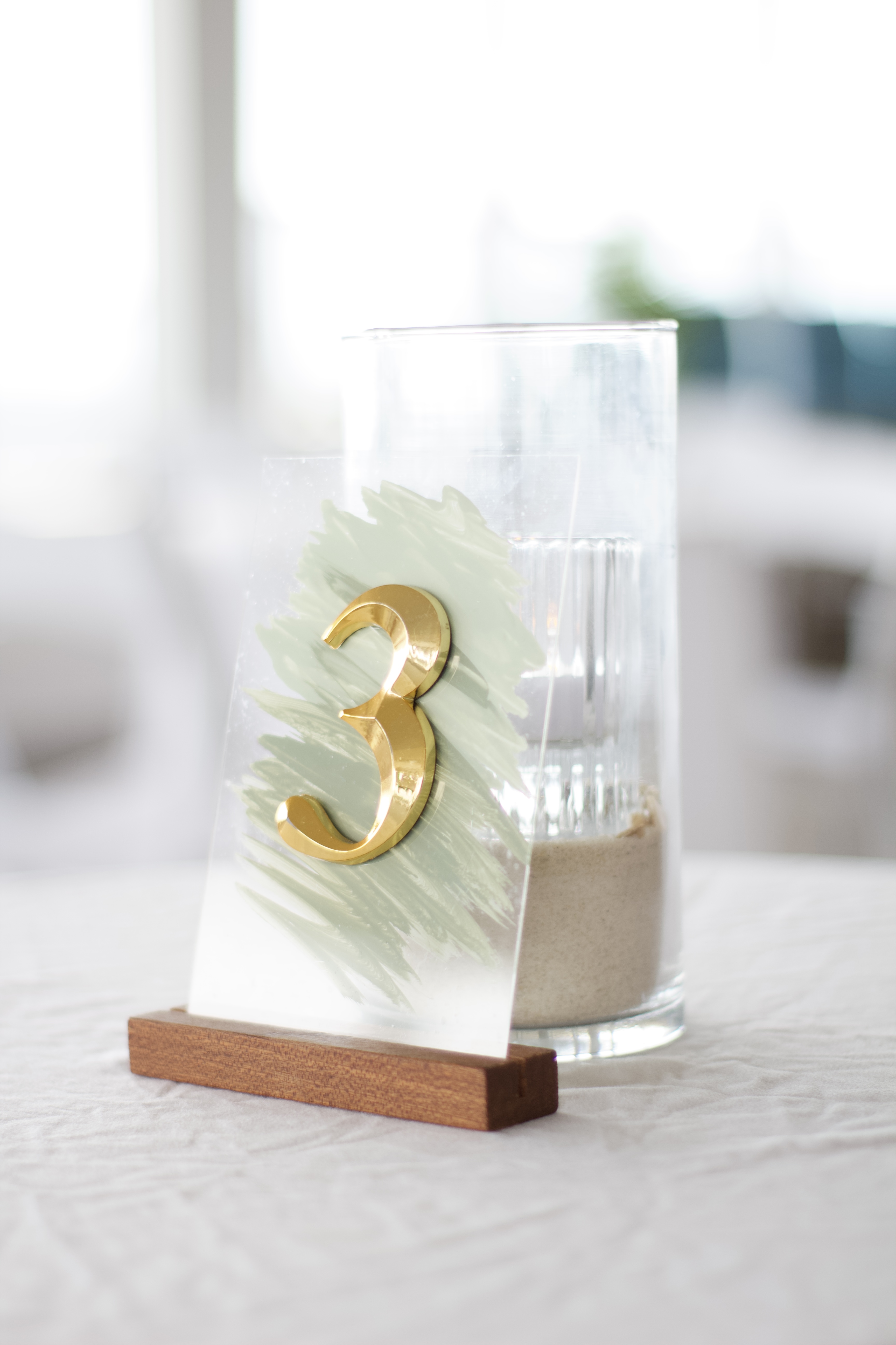 Couple in conversation at a Meet In The Wild event