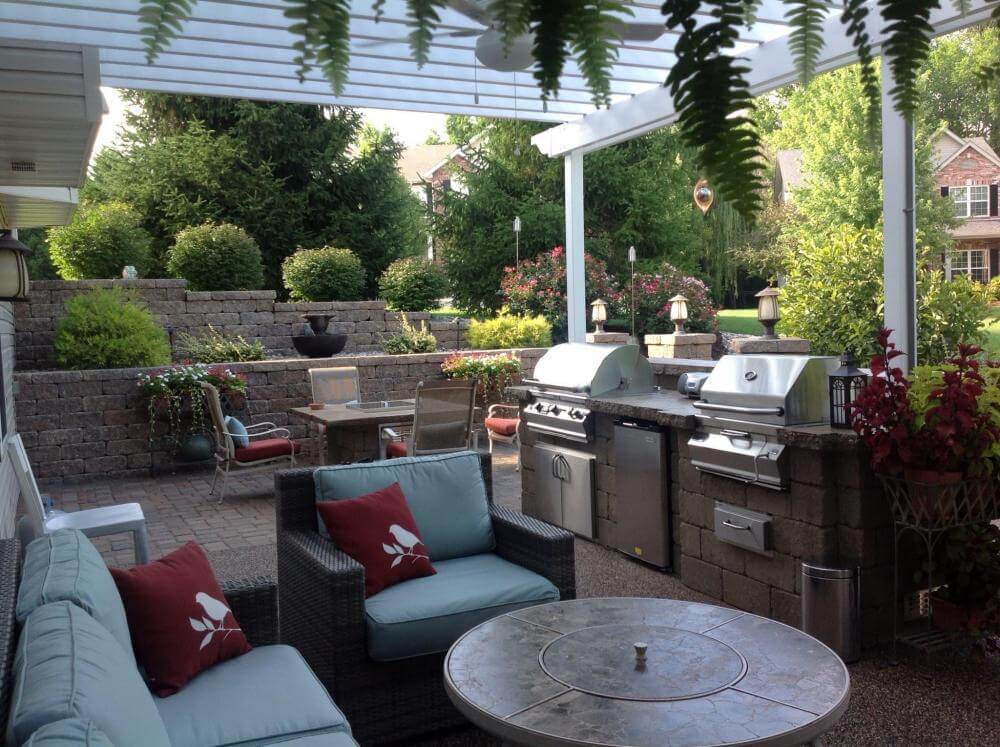Design inspiration for custom outdoor kitchens and grill islands 10