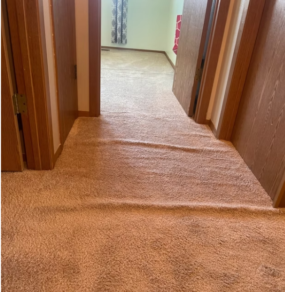 Carpet ripple and stretching before and after