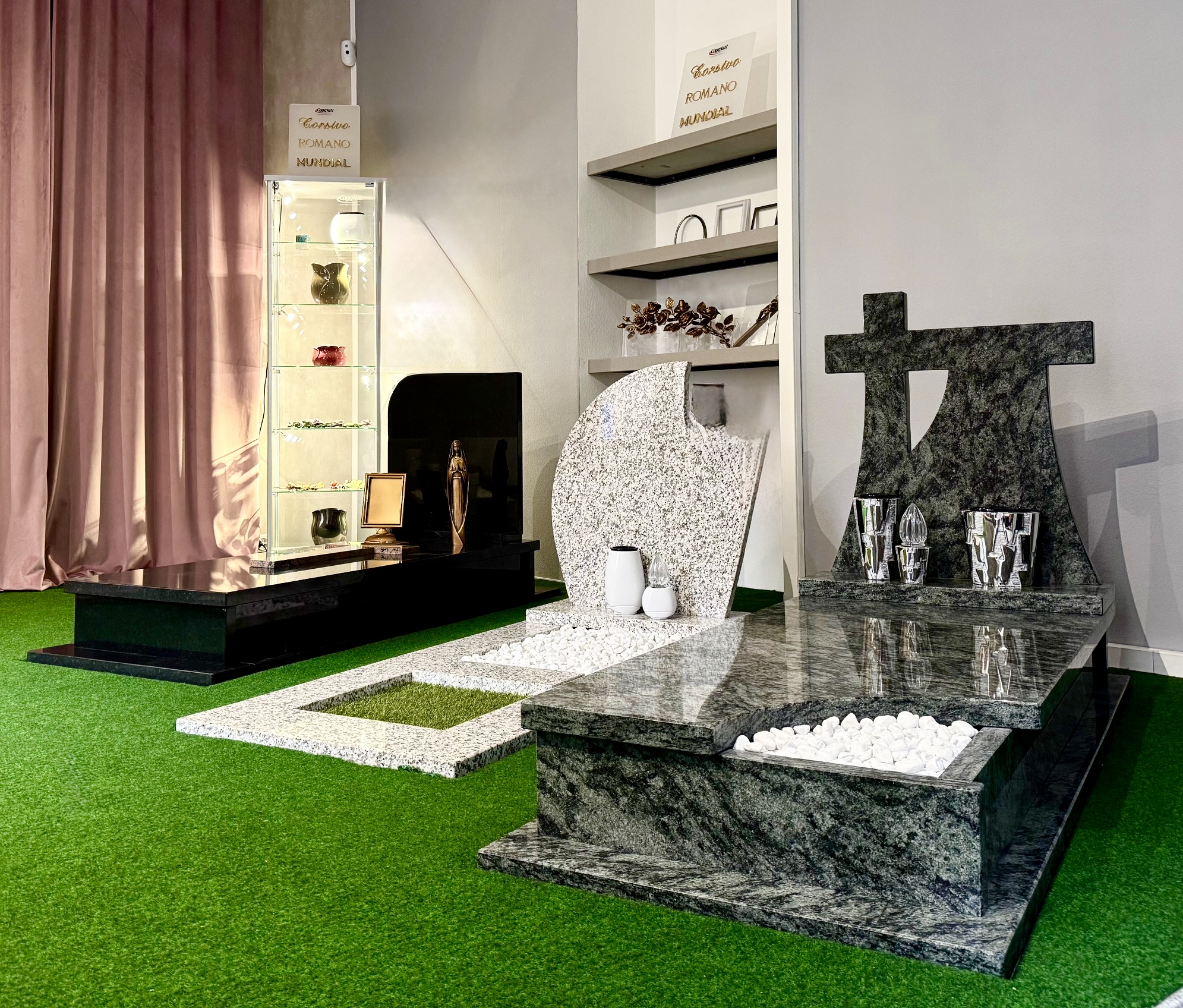 Granits pour pierre tombale présentés par groupes dans le showroom de Carouge.