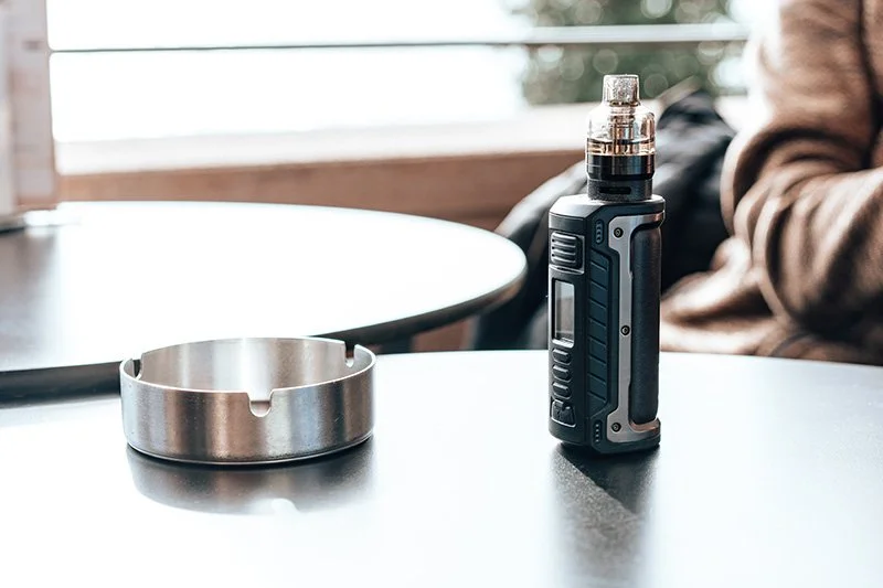 Benefits of quitting smoking and vaping