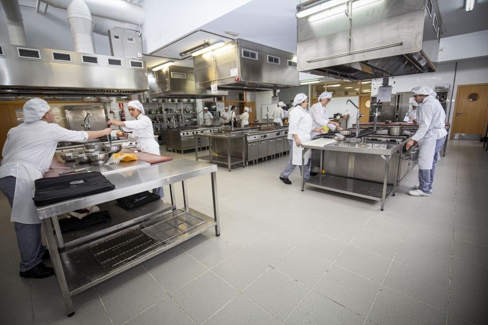 COCINA TRABAJANDO