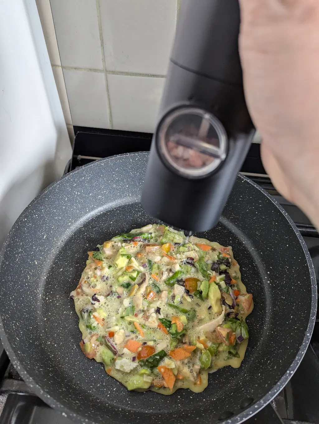 Omelette jars: cook and season