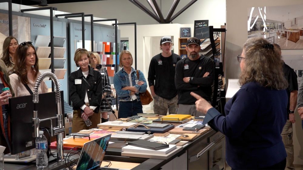 Gabrielle Hewson presenting on wallpaper at Concept 32 lunch and learn