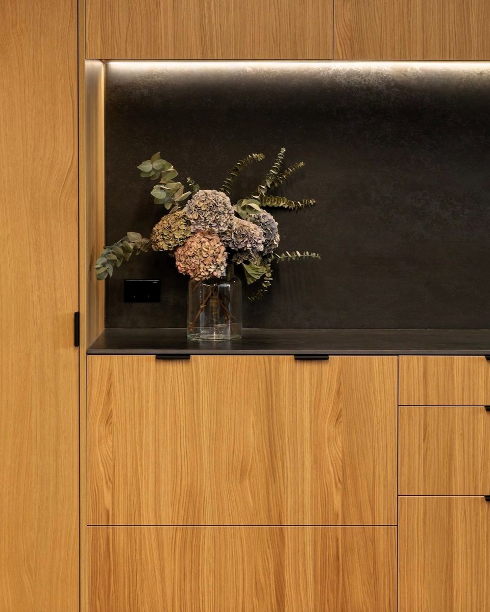 Shinnoki Natural Oak Frameless Cabinets
