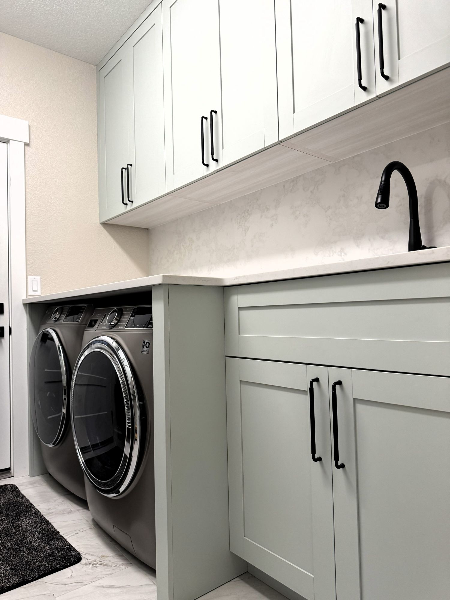 custom design laundry room for Superior Colorado home