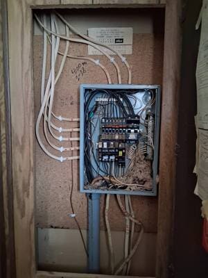 {{ custom_values.service_4 }} in {{custom_values.area_6})