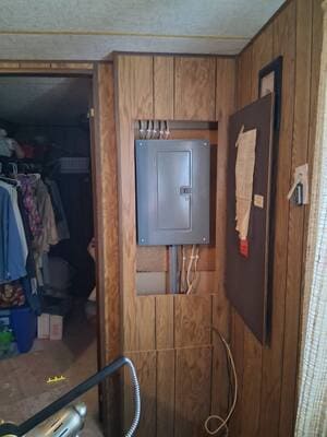 {{ custom_values.service_1 }} in {{custom_values.area_7})