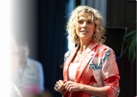 Brei Scolaro leadership communication specialist